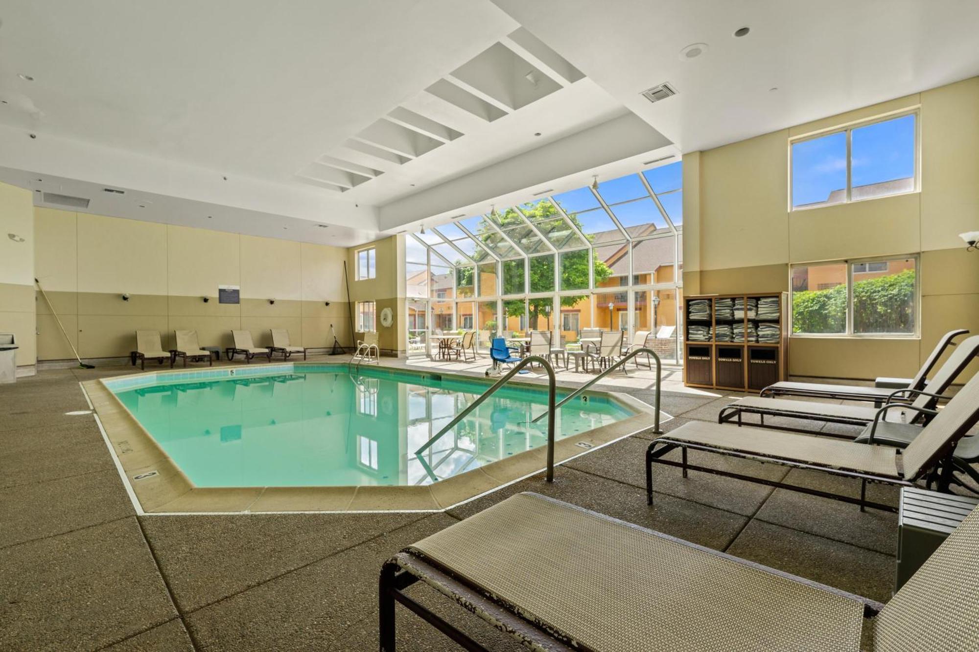 אוקברוק טראס Chicago Club Inn & Suite מראה חיצוני תמונה